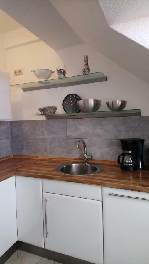 ארפורט Ferienwohnung Mit 2 Schlafzimmern Und Parkplatz מראה חיצוני תמונה