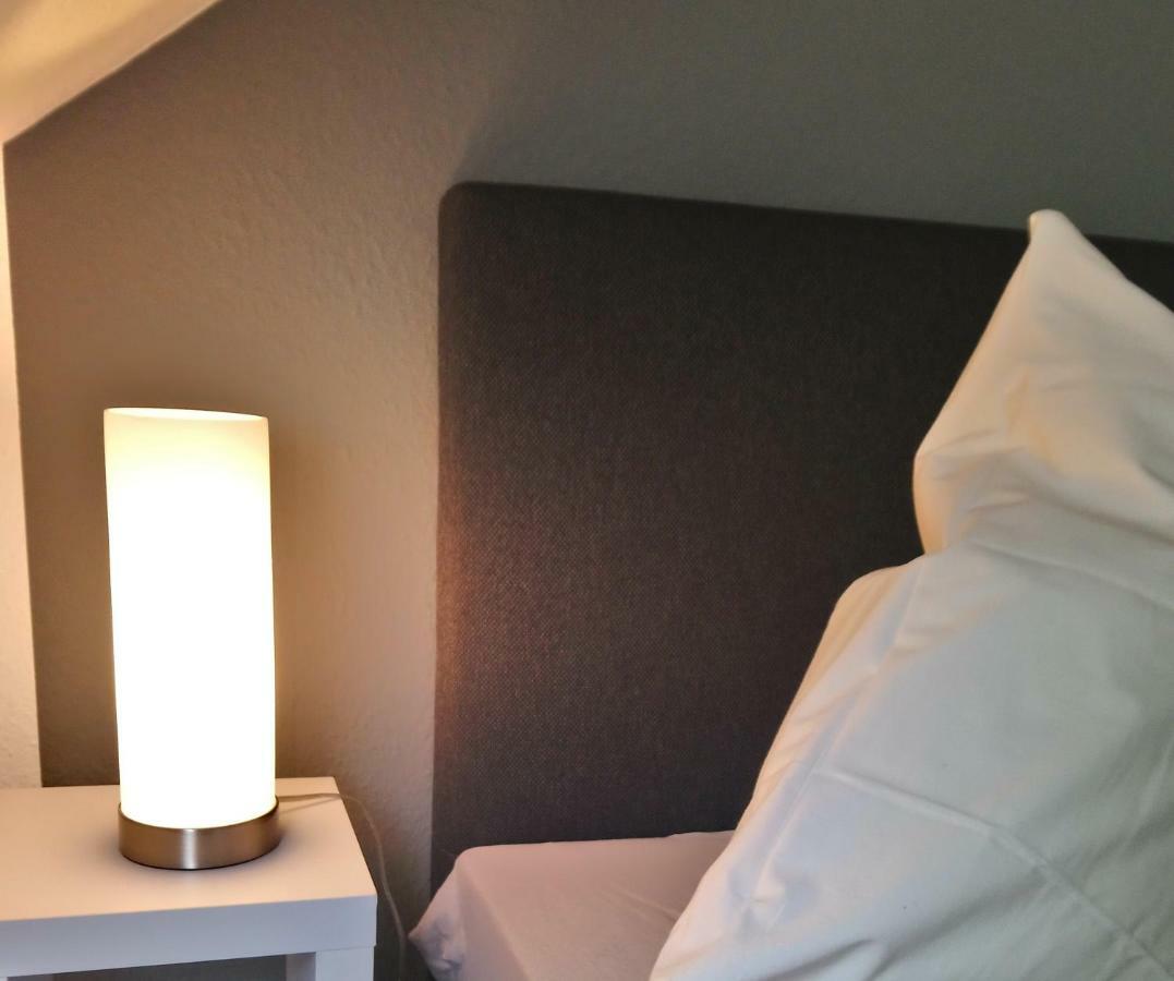 ארפורט Ferienwohnung Mit 2 Schlafzimmern Und Parkplatz מראה חיצוני תמונה